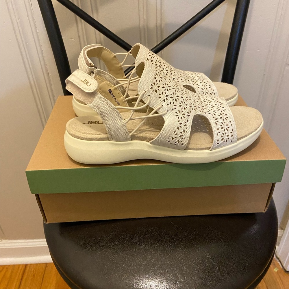 JBU Memory Foam Women's Cream Sandals 8M - Picture 4 of 6